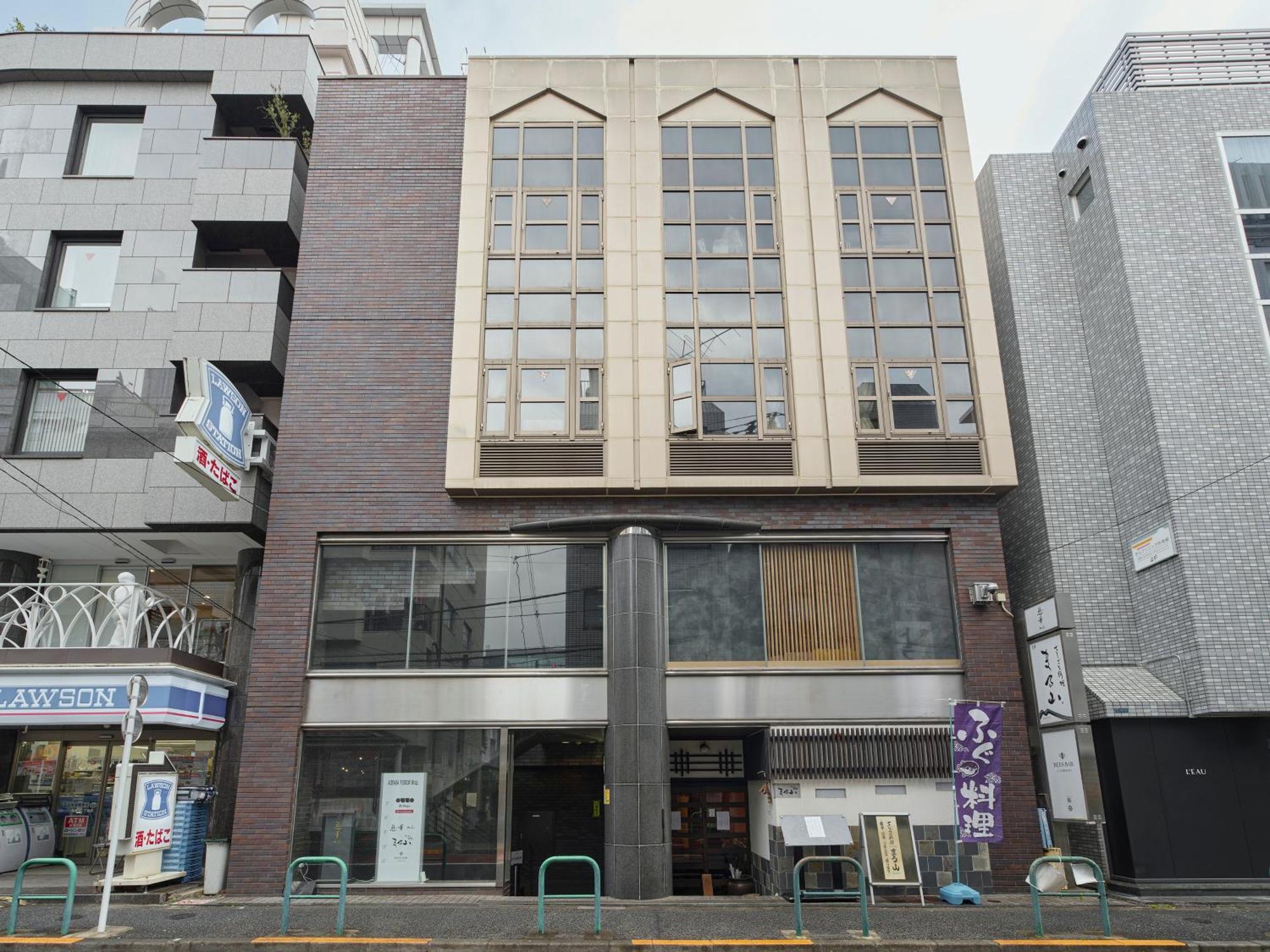 Illi Tex Aoyama — Photos 1